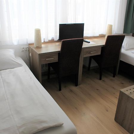 Hotel Ulmer Spatz Buitenkant foto