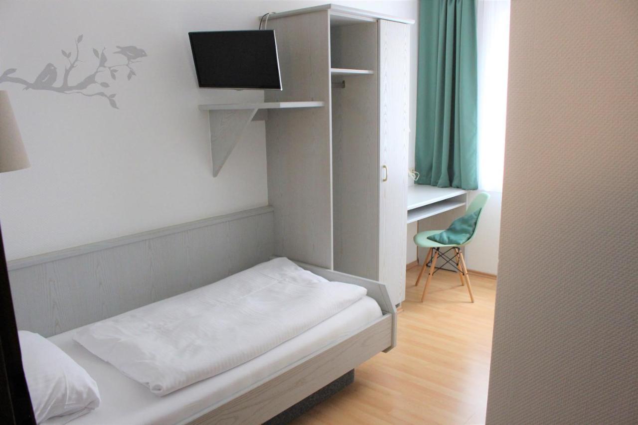 Hotel Ulmer Spatz Buitenkant foto