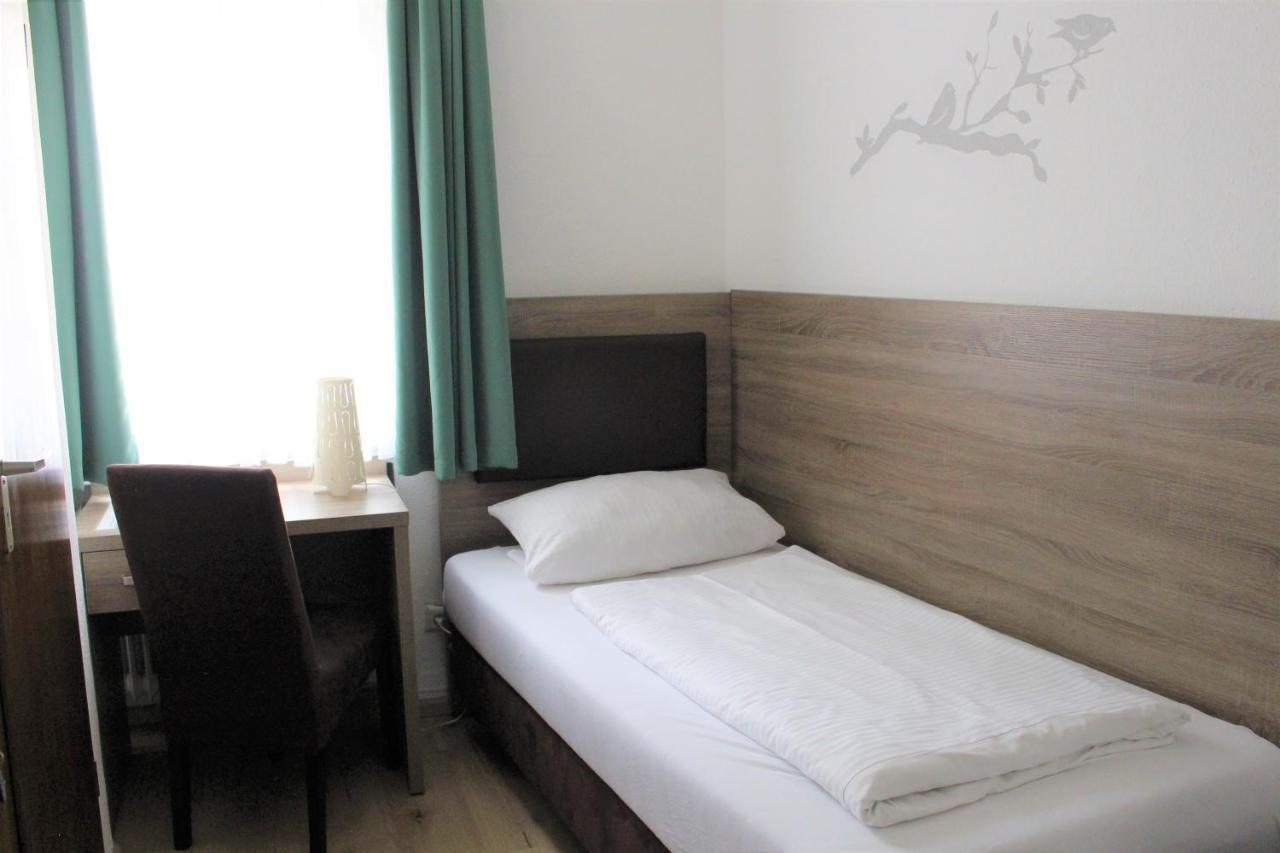 Hotel Ulmer Spatz Buitenkant foto