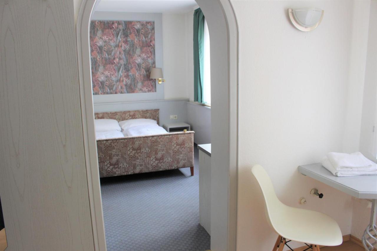 Hotel Ulmer Spatz Buitenkant foto